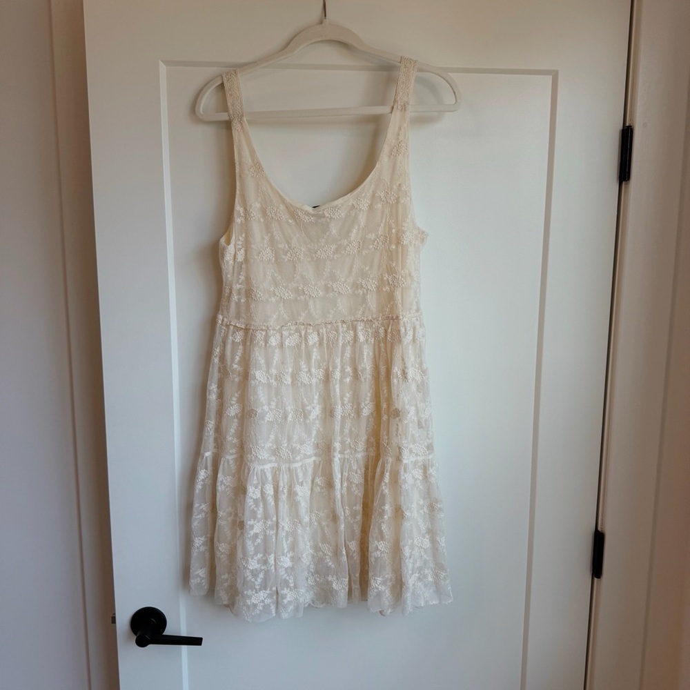 Molly Bracken Cream Lace Dress - Picture 2 of 6